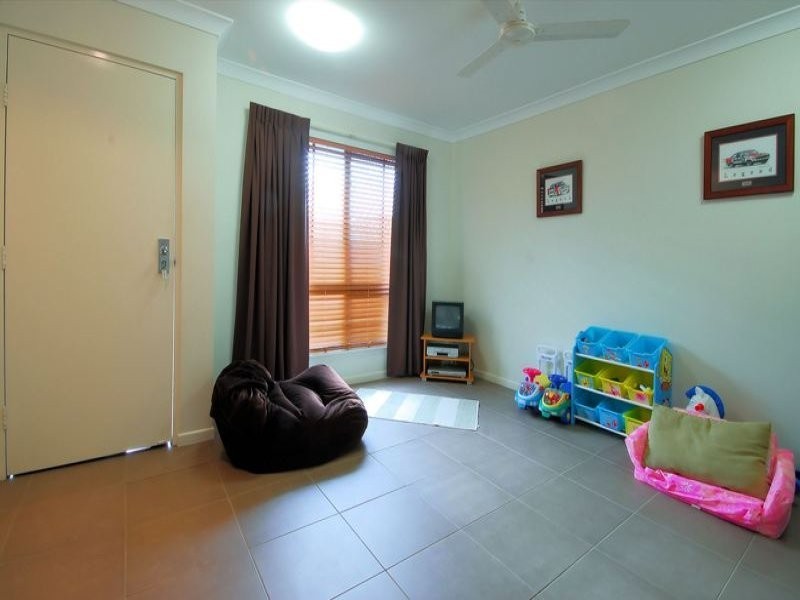 18 Coolaree Drive, Bushland Beach QLD 4818