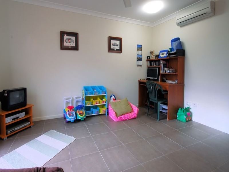 18 Coolaree Drive, Bushland Beach QLD 4818