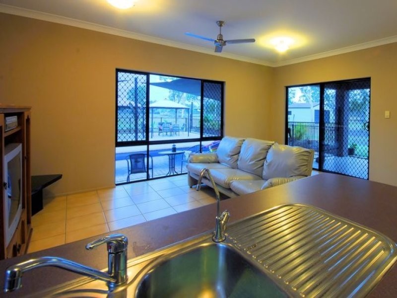 12 Newell Court, Mount Low QLD 4818