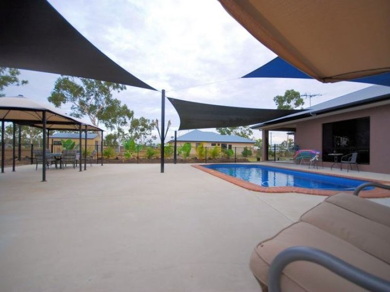 12 Newell Court, Mount Low QLD 4818