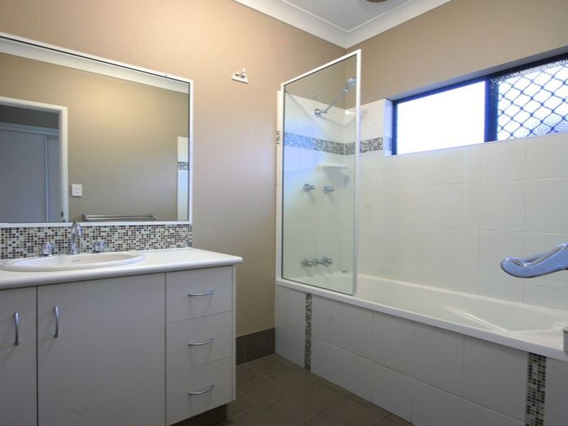 12 Newell Court, Mount Low QLD 4818