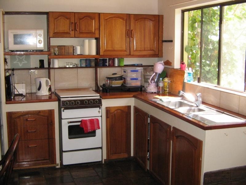 10 Viles Street, Rosslea QLD 4812