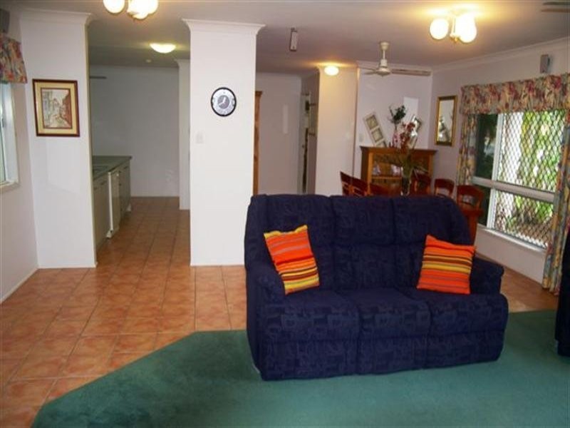 18 St Ives Street, Mount Louisa QLD 4814