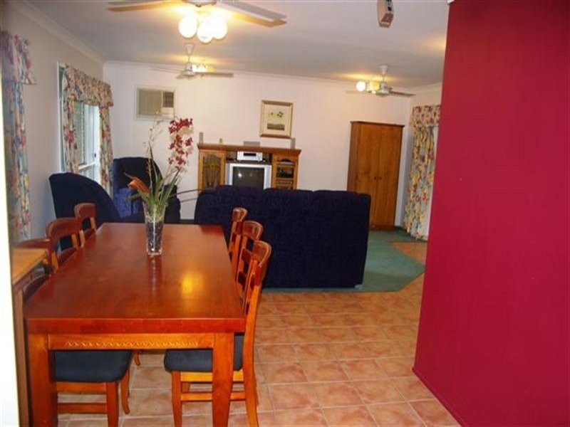 18 St Ives Street, Mount Louisa QLD 4814