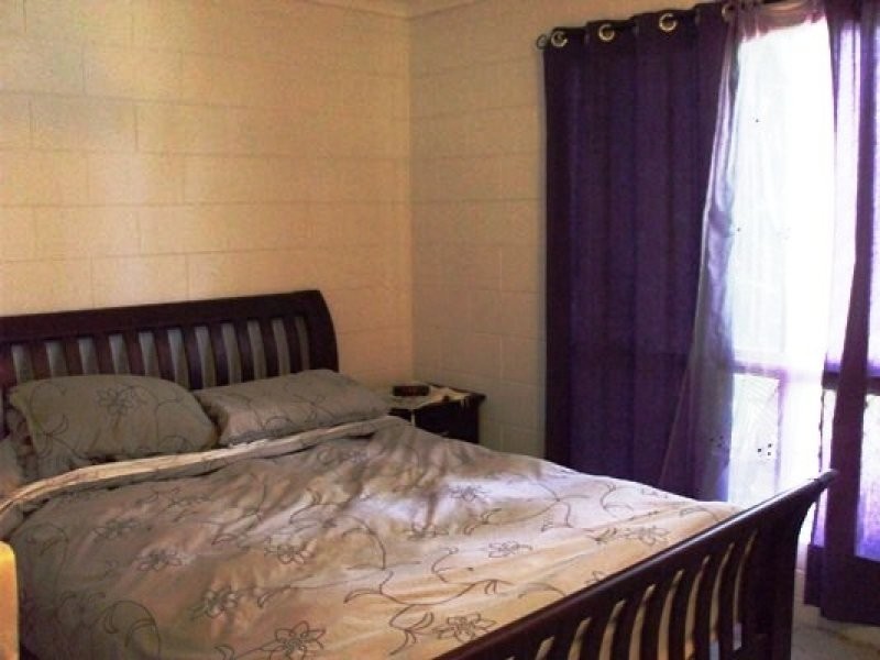 18 St Ives Street, Mount Louisa QLD 4814