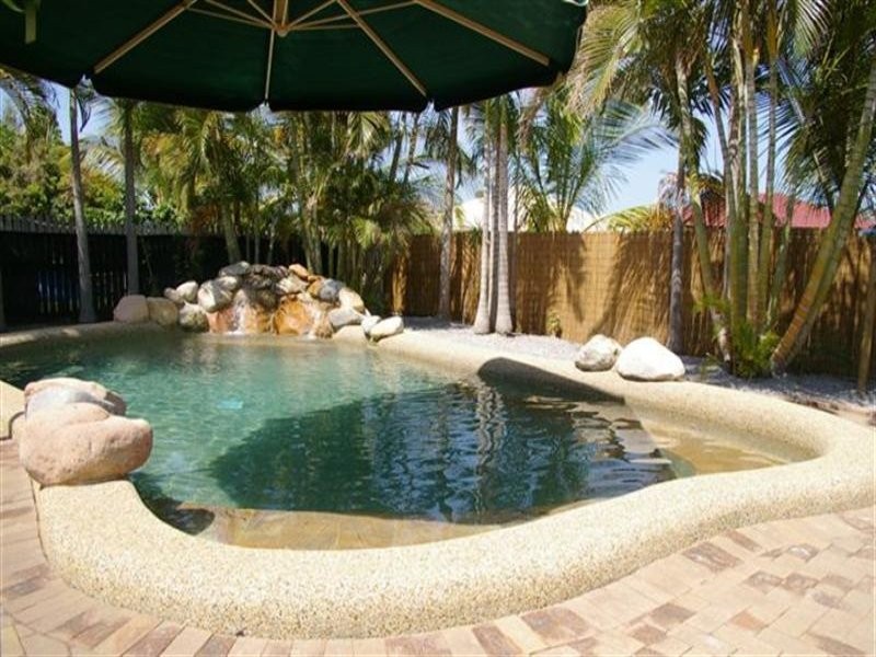 18 St Ives Street, Mount Louisa QLD 4814