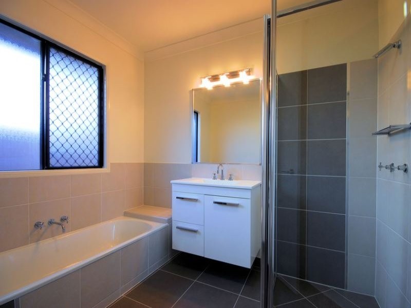 1 Deedes Crescent, Bushland Beach QLD 4818