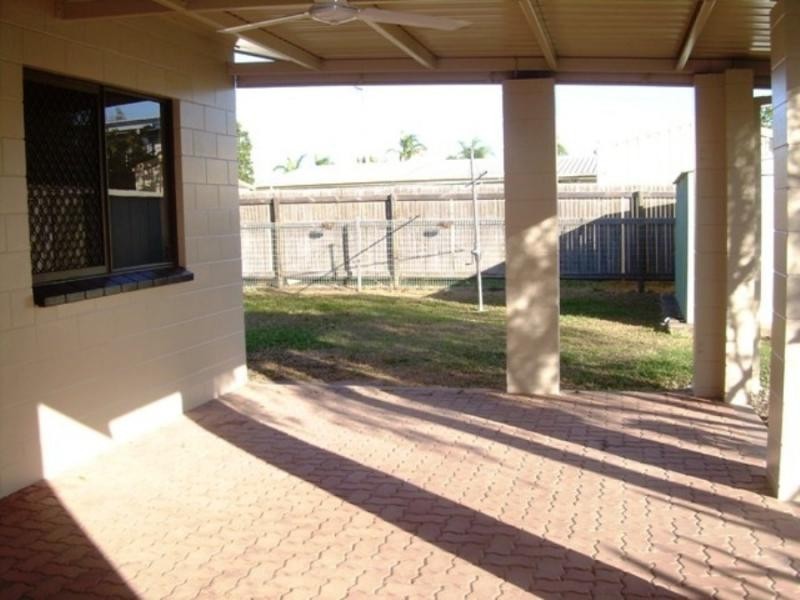 15 glenrock Drive, Rasmussen QLD 4815