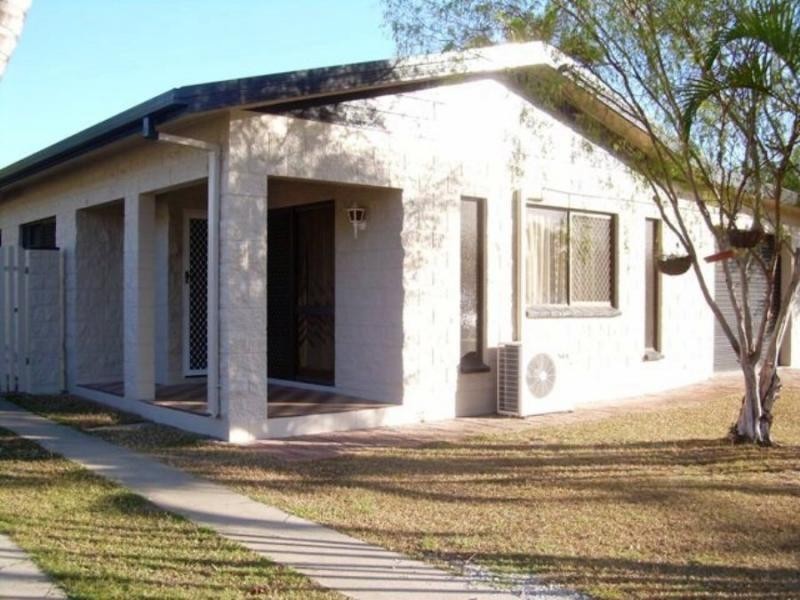 15 glenrock Drive, Rasmussen QLD 4815