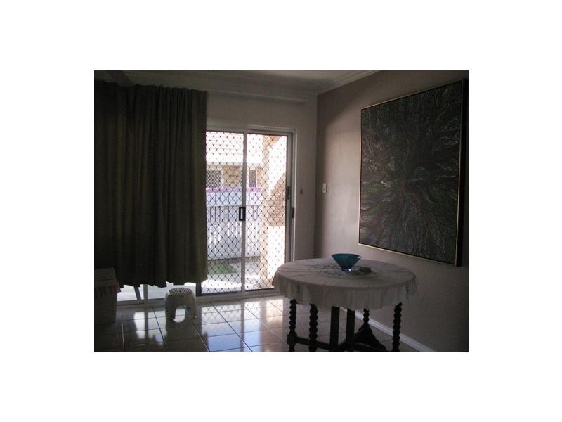 73 Banfield Drive, Mount Louisa QLD 4814