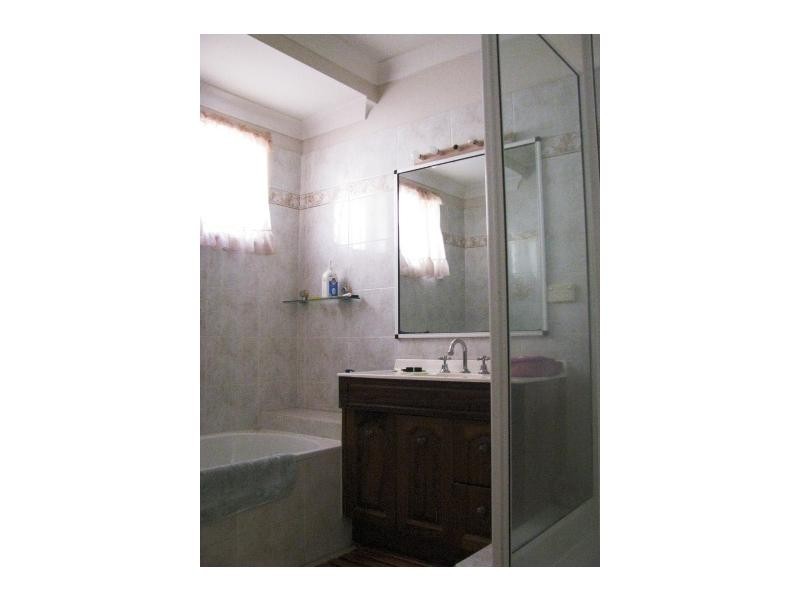 73 Banfield Drive, Mount Louisa QLD 4814