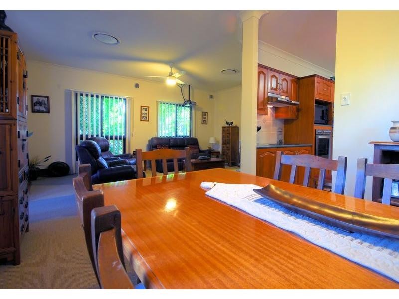 Bushland Beach QLD 4818