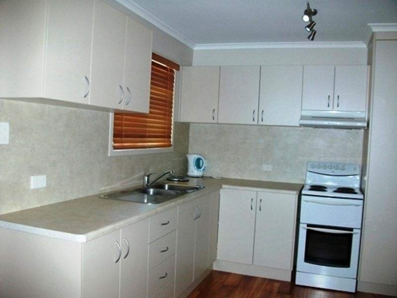 1 Karanya Street, Mount Louisa QLD 4814