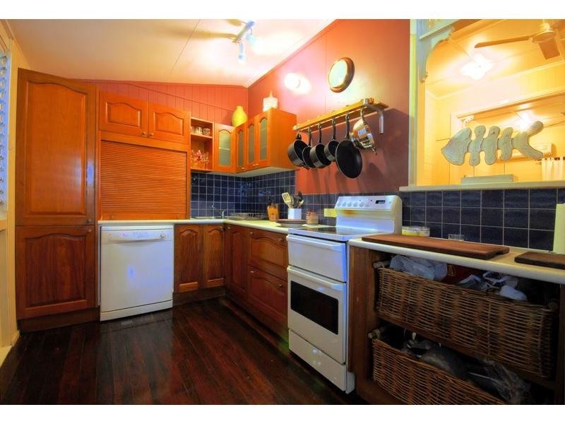 3 Third Avenue, Railway Estate QLD 4810