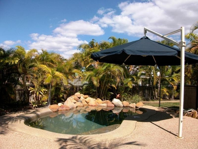 5 Luke Court, Bushland Beach QLD 4818