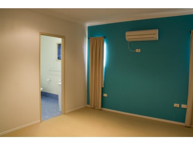 5 Luke Court, Bushland Beach QLD 4818