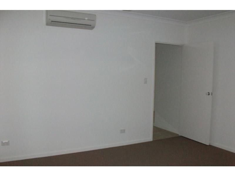 Bushland Beach QLD 4818