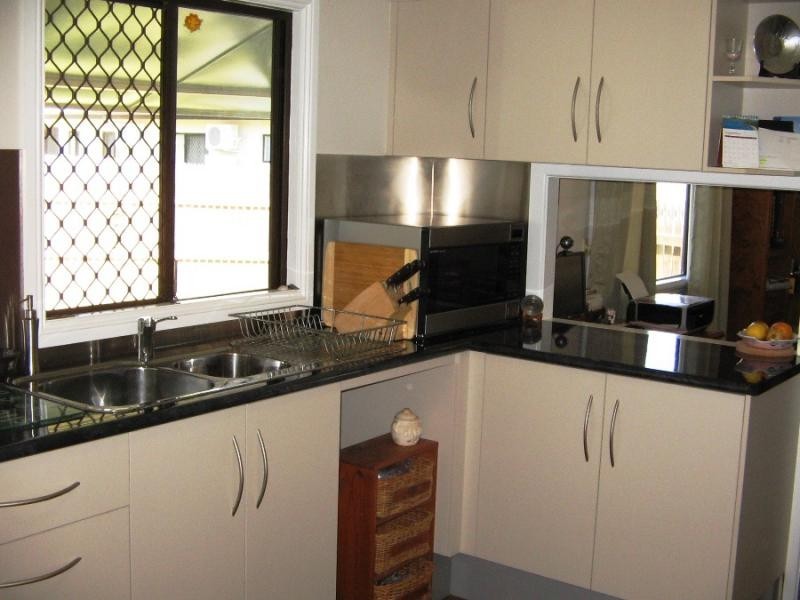 12 Latchford Street, Pimlico QLD 4812