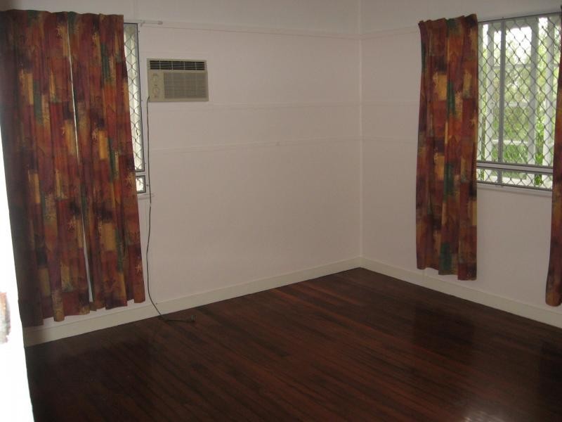 34 Downs Street, Gulliver QLD 4812