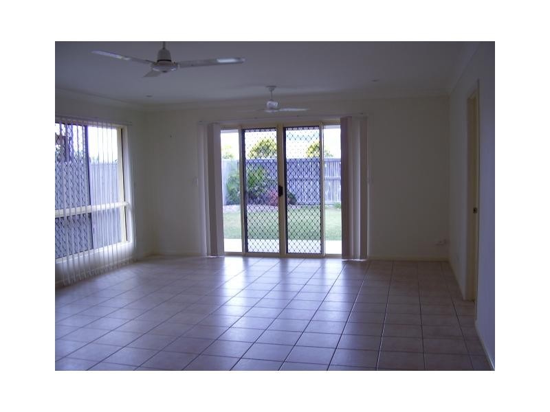 16 Sweetgum Place, Kirwan QLD 4817