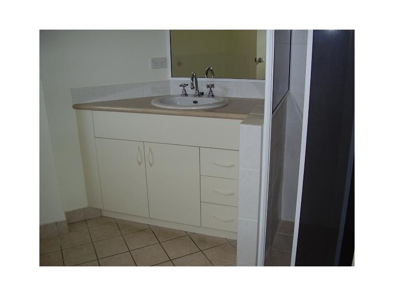 16 Sweetgum Place, Kirwan QLD 4817