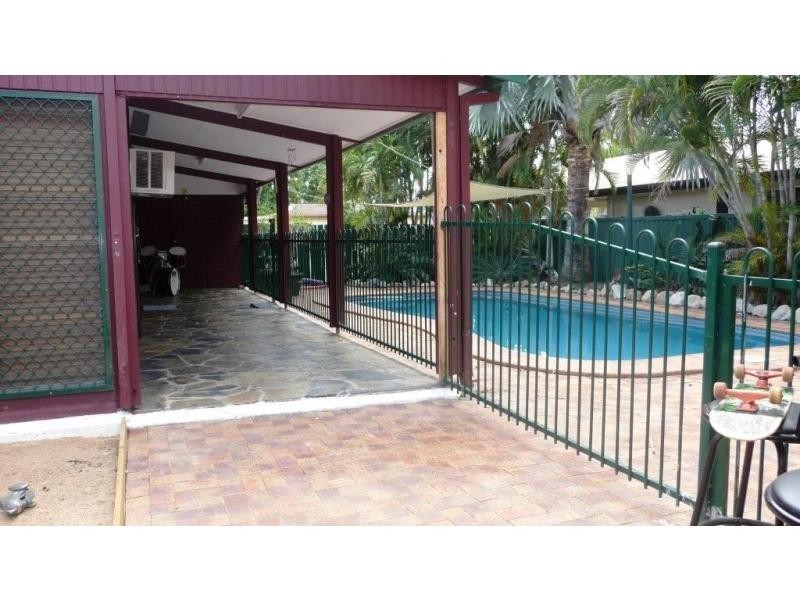 27 Marlynda Avenue, Cranbrook QLD 4814