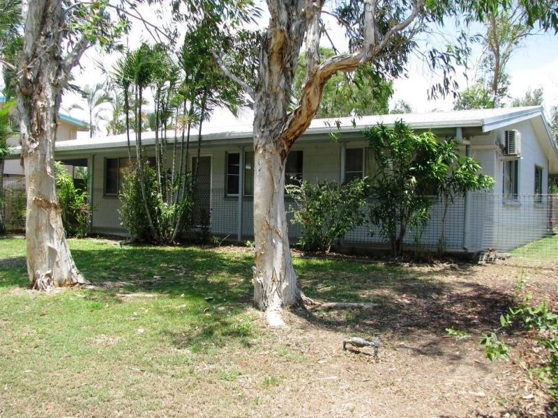 27 Tam O’Shanter Drive, Kirwan QLD 4817