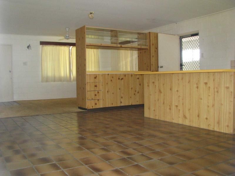 27 Tam O’Shanter Drive, Kirwan QLD 4817