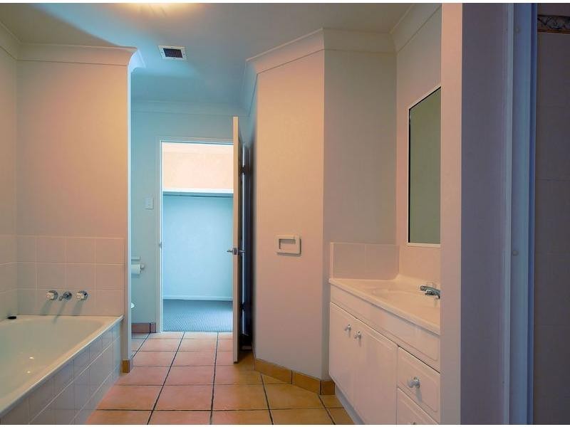 6/78 Paxton Street, North Ward QLD 4810