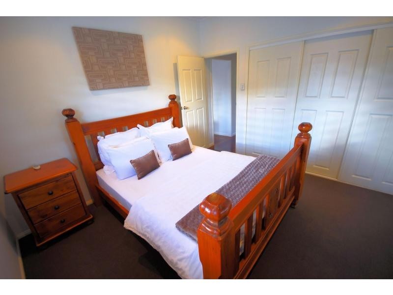 4 Suttor Street, Townsville City QLD 4810