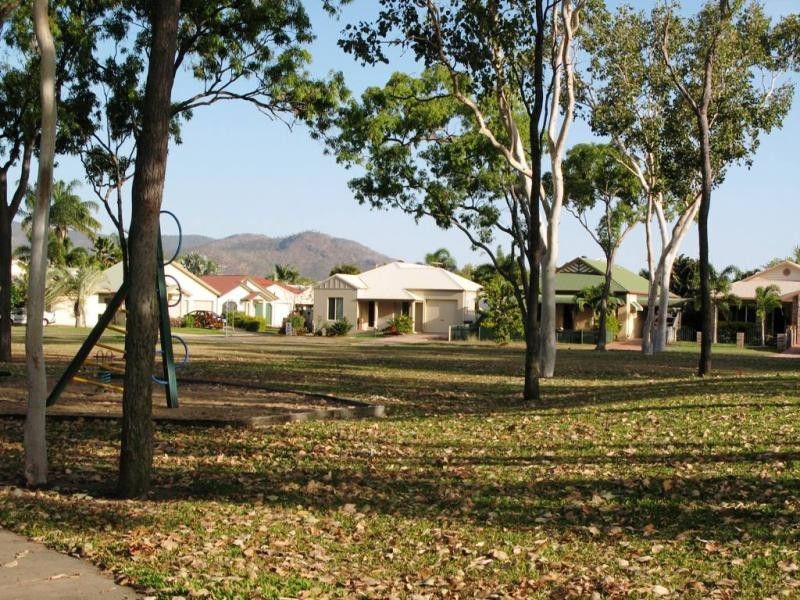 64 Florida Place, Hibiscus Village, Kirwan QLD 4817