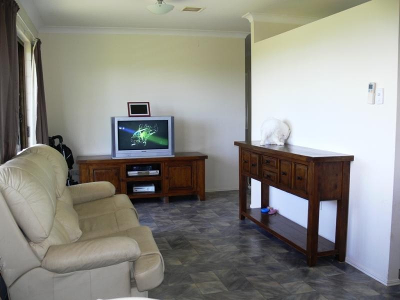 11 Blue Mountain Drive, Bluewater QLD 4818