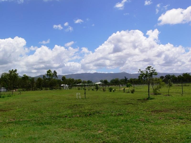 11 Blue Mountain Drive, Bluewater QLD 4818