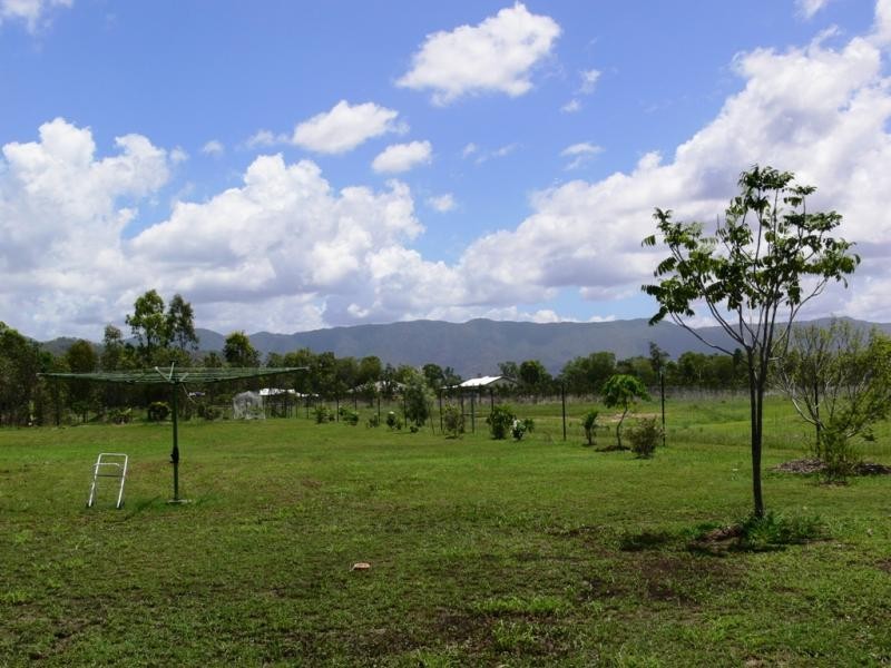 11 Blue Mountain Drive, Bluewater QLD 4818