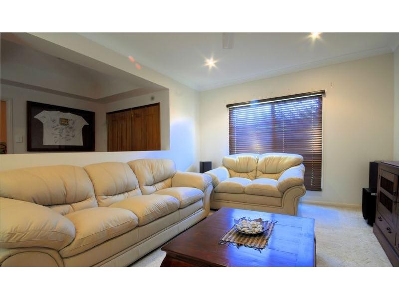 12 Mahogany Court, Bushland Beach QLD 4818