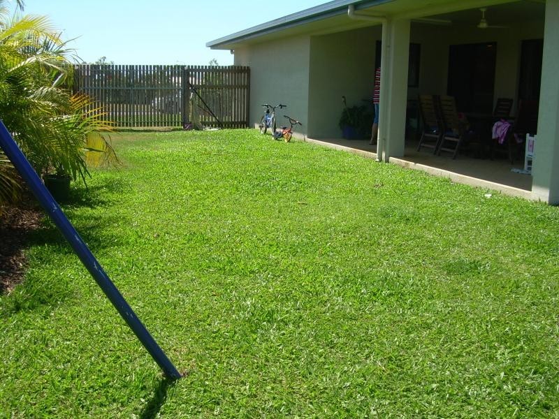 7 Eshelby Street, Bushland Beach QLD 4818