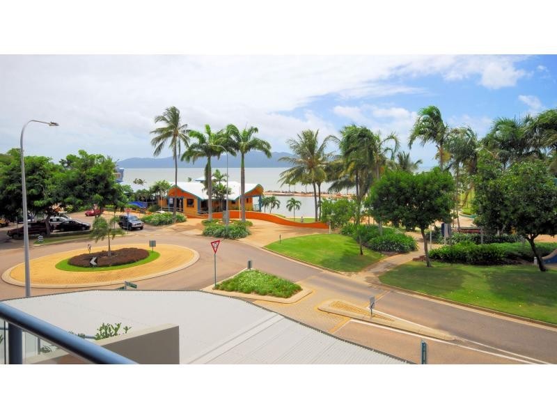 4/120 The Strand, North Ward QLD 4810