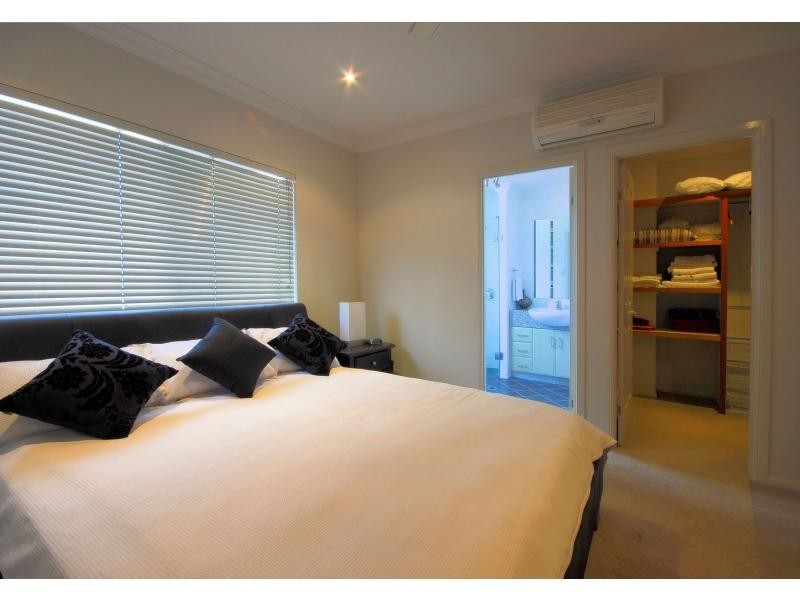 4/120 The Strand, North Ward QLD 4810