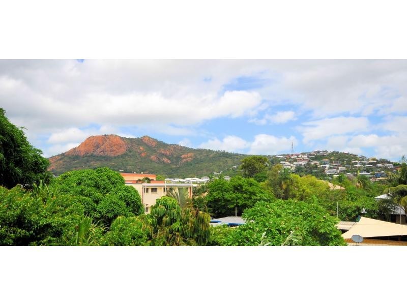 4/120 The Strand, North Ward QLD 4810