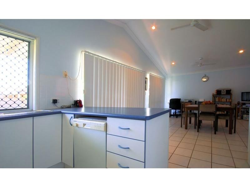 77 Phoenix Parade, Kirwan QLD 4817