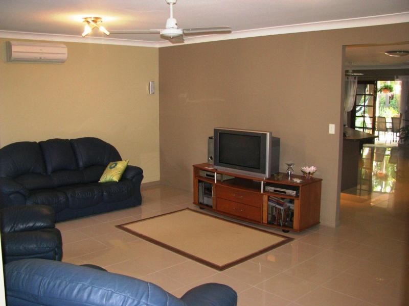 39 Waterview Drive, Bushland Beach QLD 4818