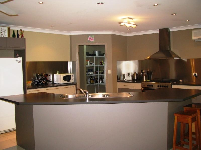 39 Waterview Drive, Bushland Beach QLD 4818