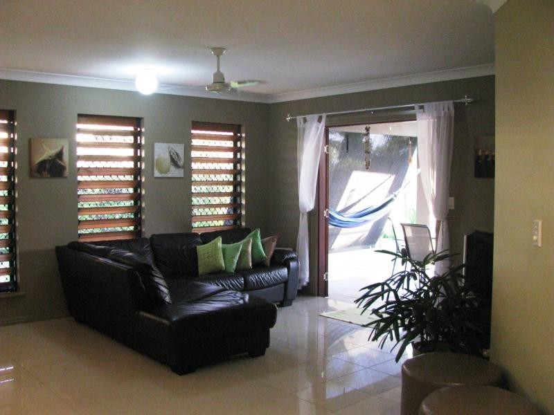 39 Waterview Drive, Bushland Beach QLD 4818