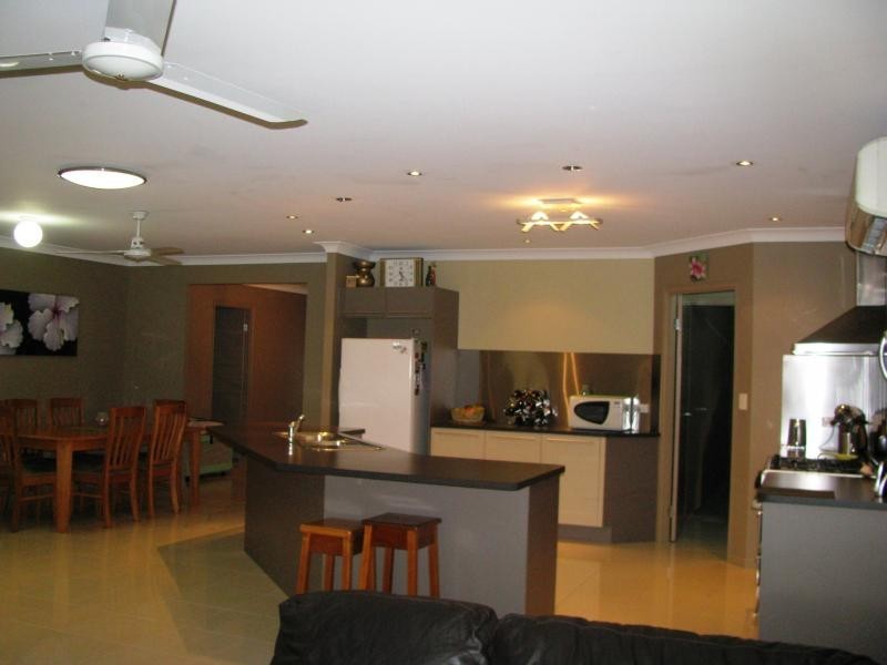 39 Waterview Drive, Bushland Beach QLD 4818