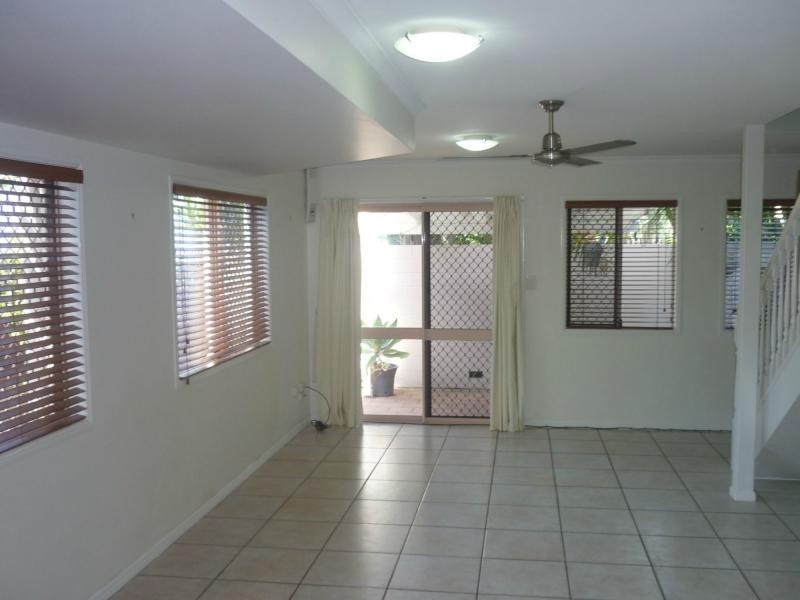 6/131 Eyre Street, North Ward QLD 4810