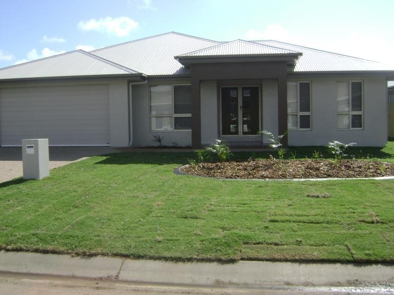 12 Newhaven Place, Idalia QLD 4811