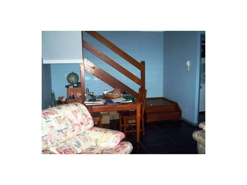 6/7-13 McIlwraith Street, South Townsville QLD 4810