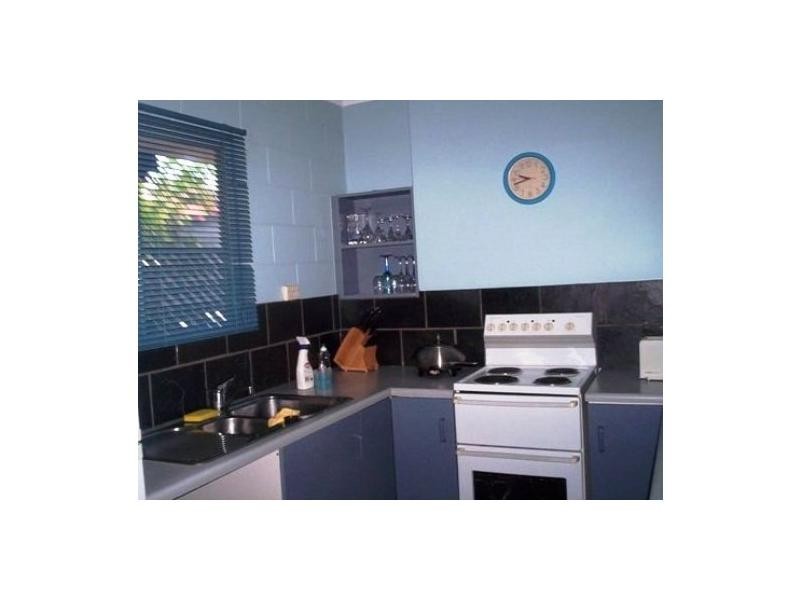 6/7-13 McIlwraith Street, South Townsville QLD 4810