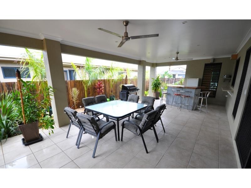 19 Daintree Drive, Bushland Beach QLD 4818