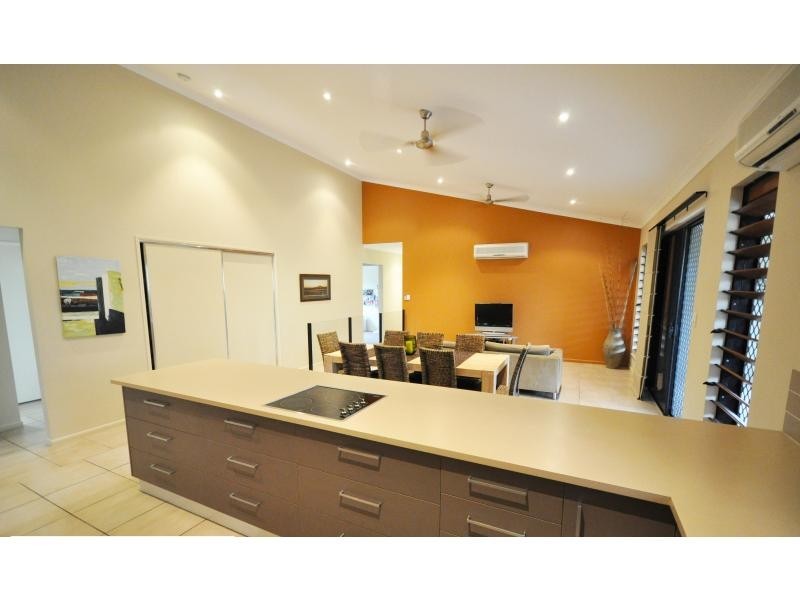 19 Daintree Drive, Bushland Beach QLD 4818